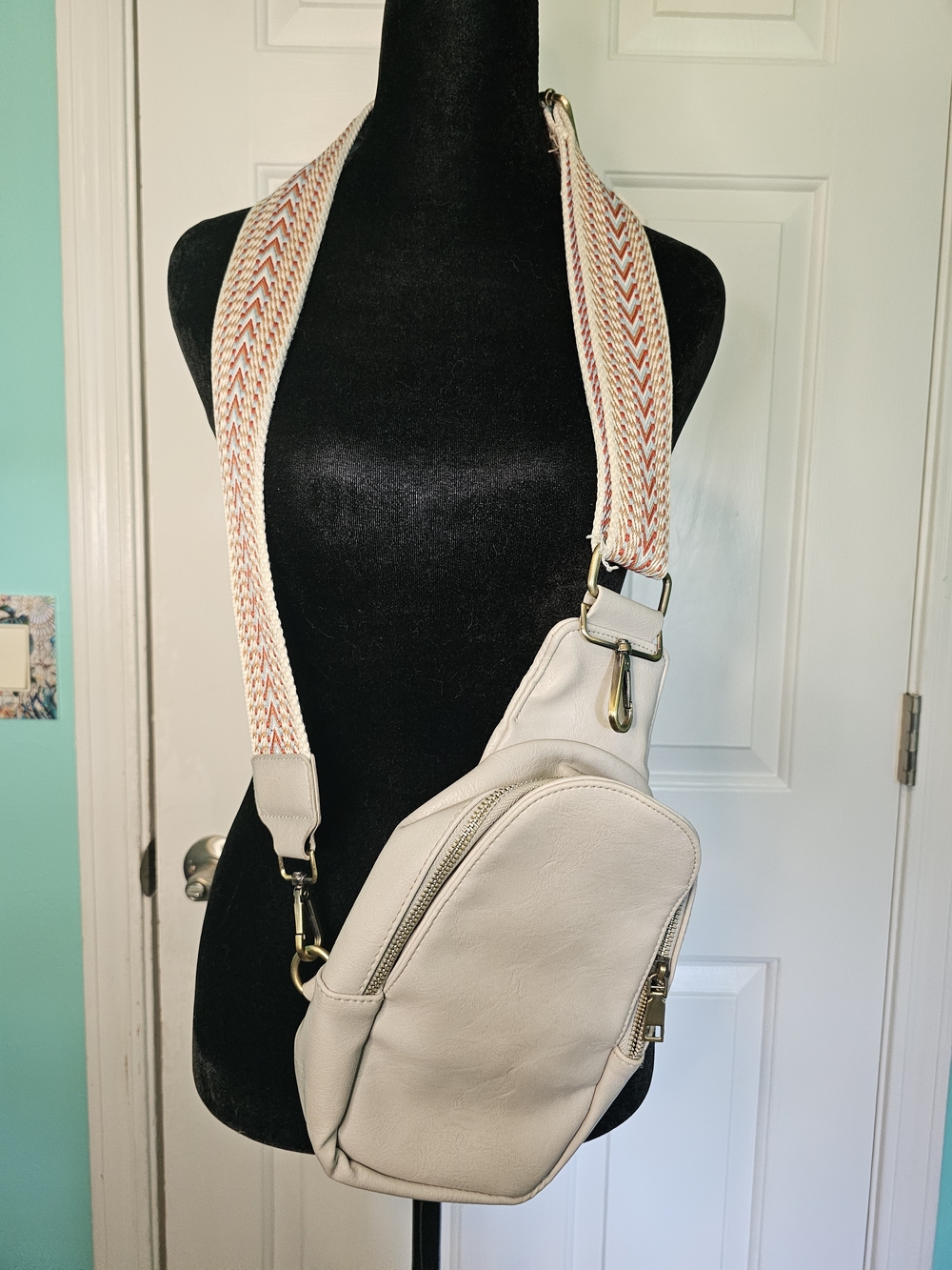 Cream Crossbody Sling Bag with Patterned Embroidered Strap OS
